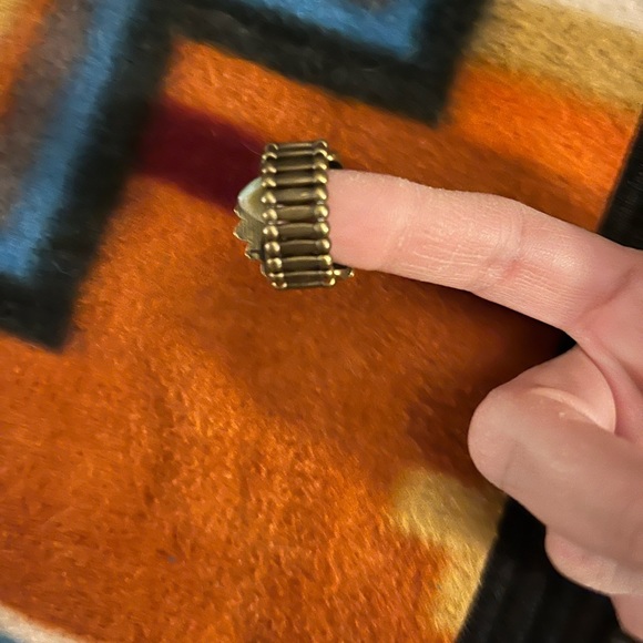 Ring 💍 - Picture 2 of 2